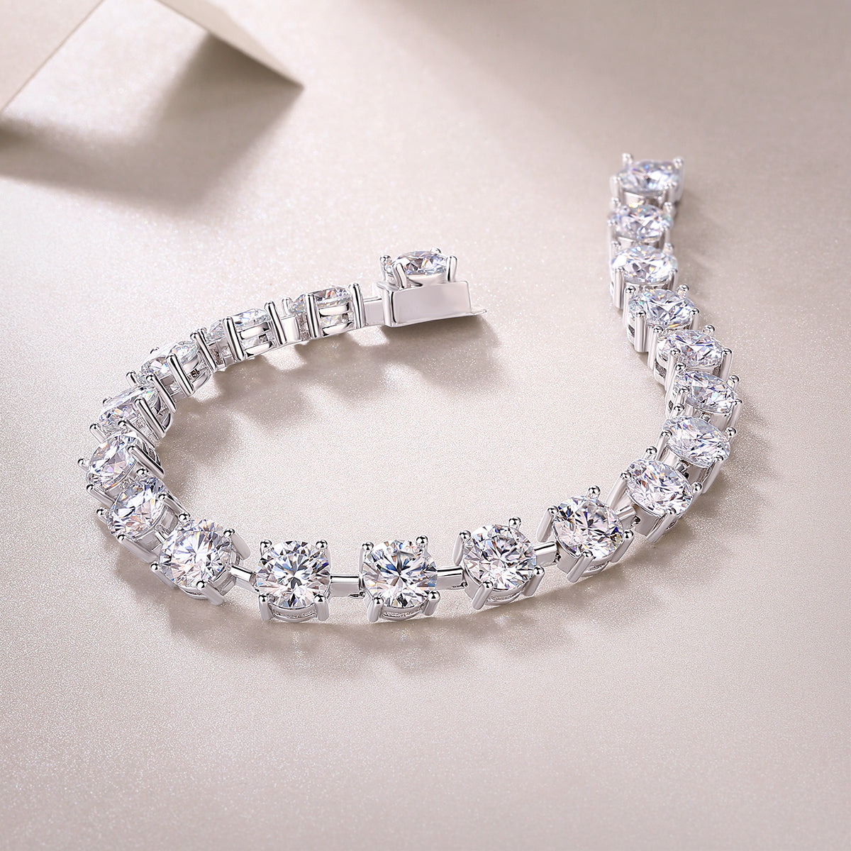 Time Luxury Fashion Mossan Diamond S925 Silver Bracelet Comparable To Natural Diamonds