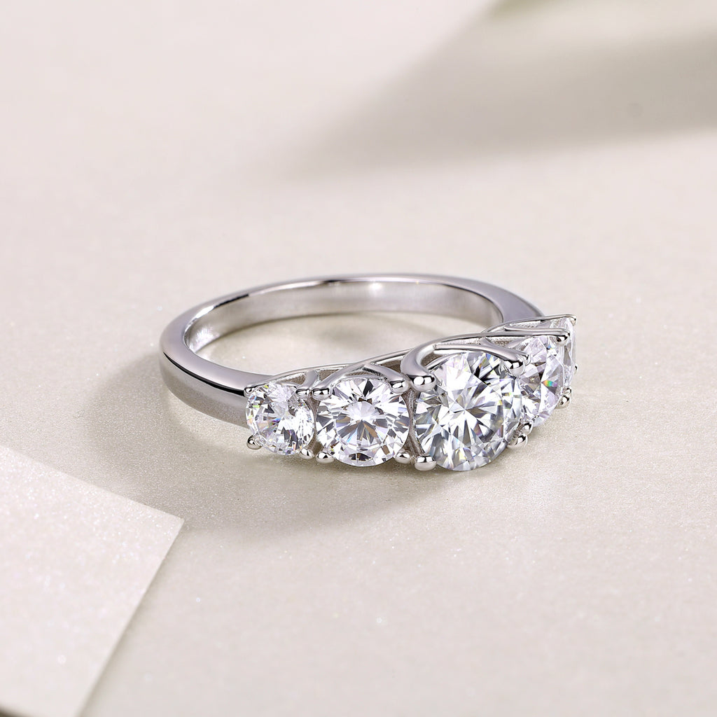 Luxury S925 Moissanite Silver Ring Set – Diamond‑Cut Shine Collection