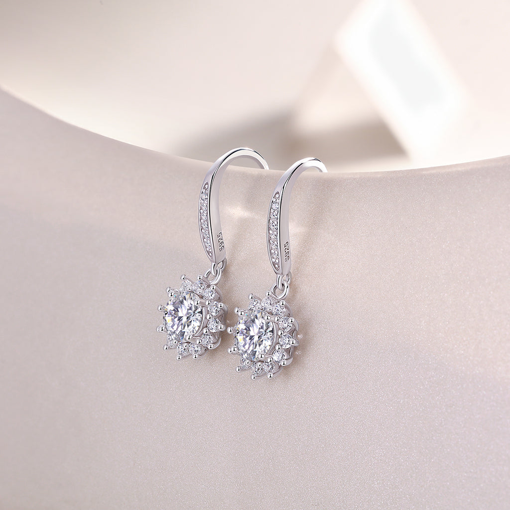 Qingcheng-Half-carat Moissan Diamond S925 Sterling Silver and Platinum-plated Stud Earrings