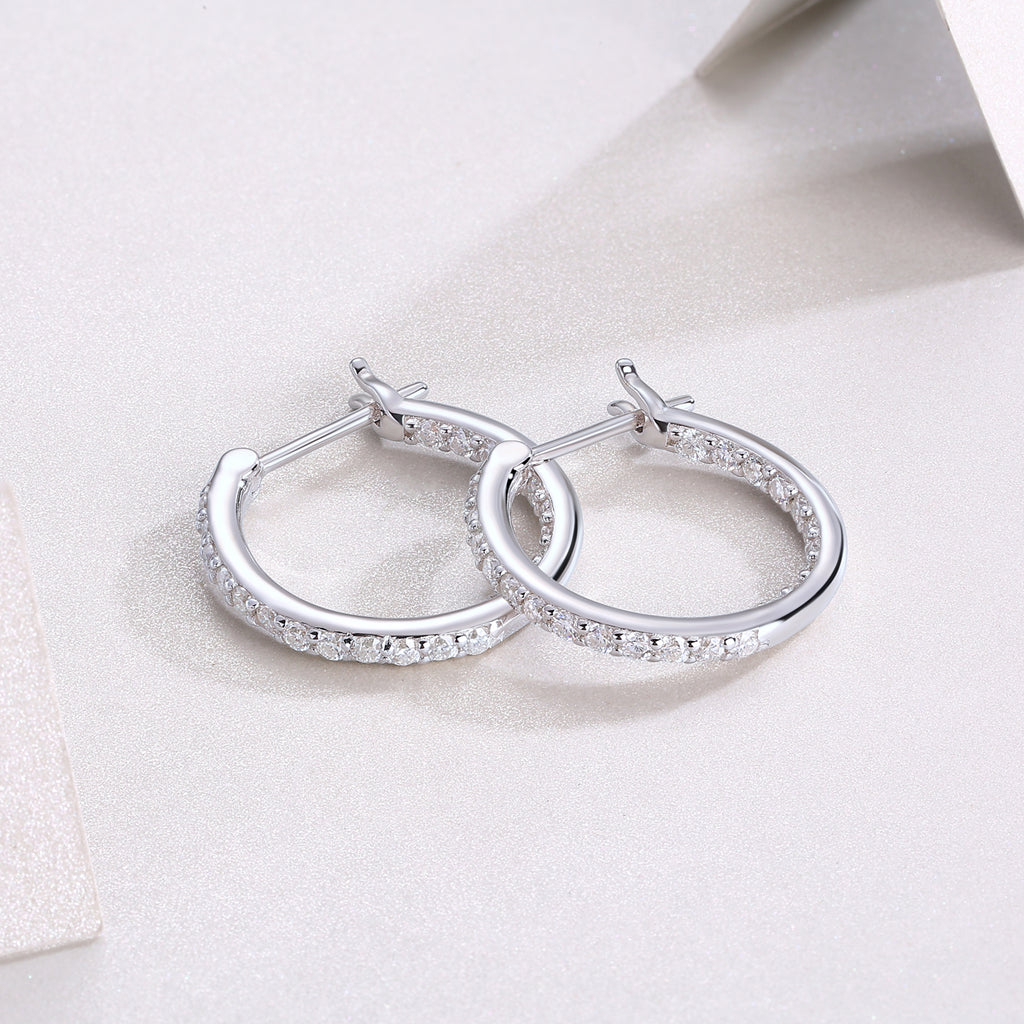 Streamer Moissanite S925 Sterling Silver Earrings – Luxury Diamond‑Cut Stud Set