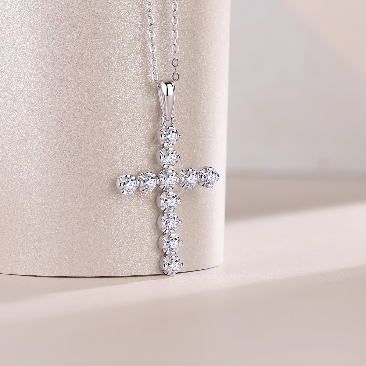 Entrust Luxury Fashion Diamond Pendant Necklace Set With Mosan Diamond Silver Ornaments