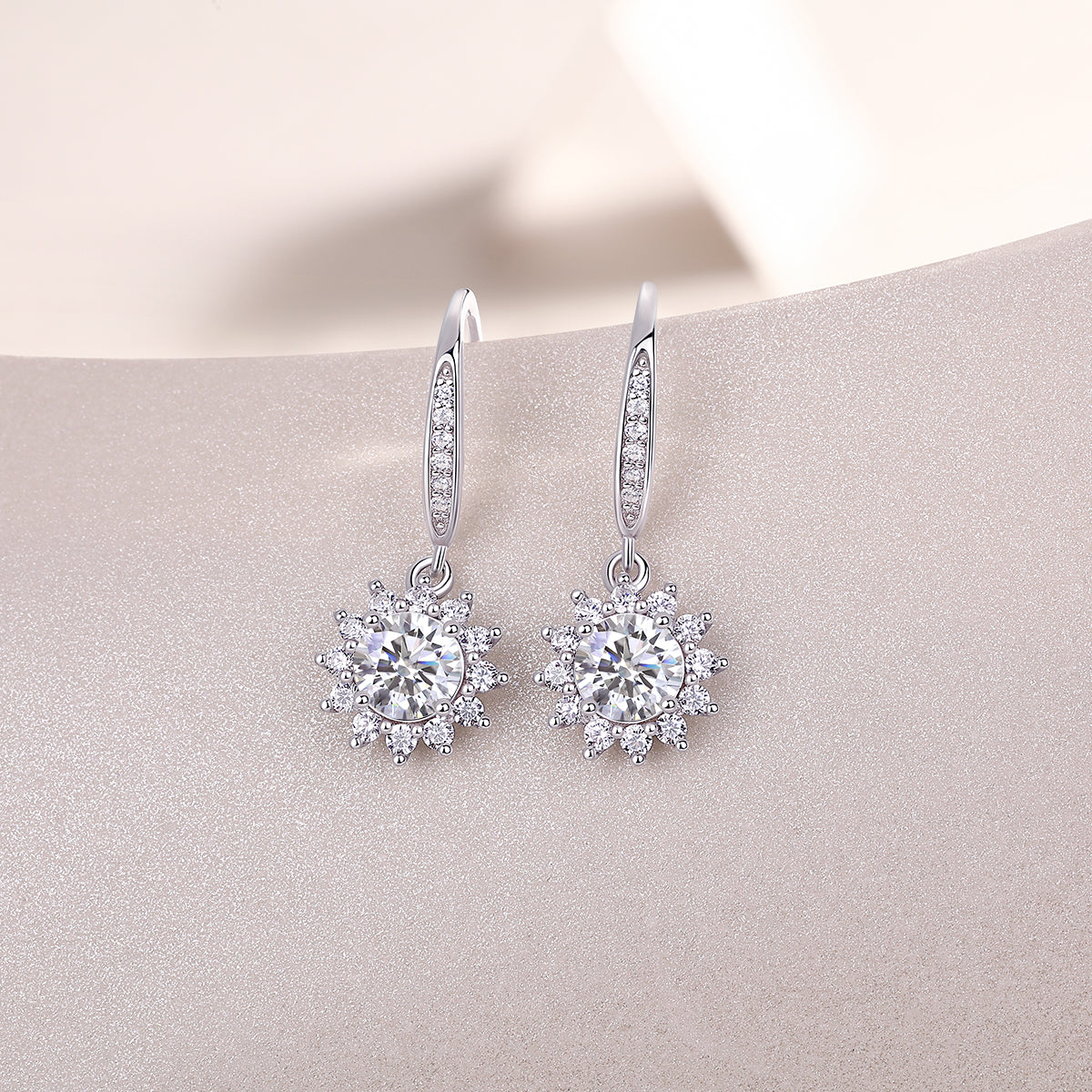 Qingcheng-Half-carat Moissan Diamond S925 Sterling Silver and Platinum-plated Stud Earrings