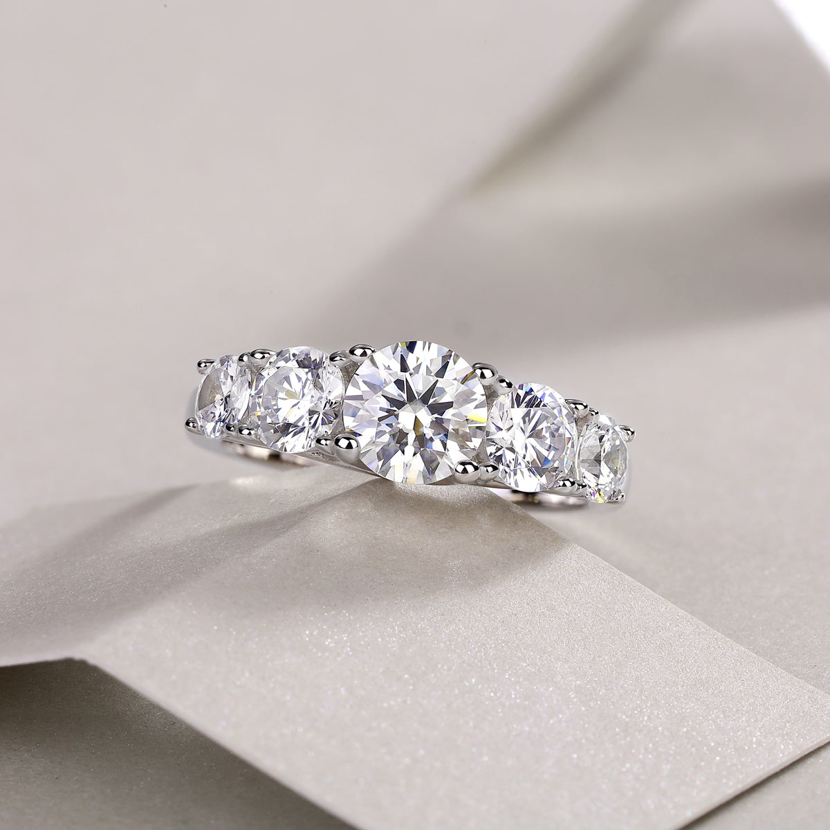 Luxury S925 Moissanite Silver Ring Set – Diamond‑Cut Shine Collection